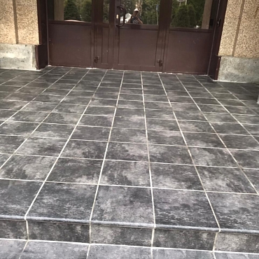 Atrium Dunkelgrau31x31