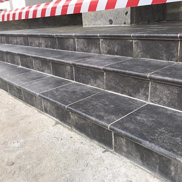 Atrium Dunkelgrau31x31